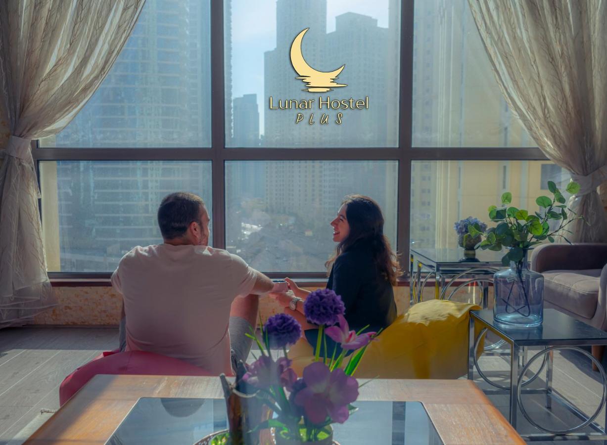 Lunar Hostel Plus Dubai Eksteriør billede